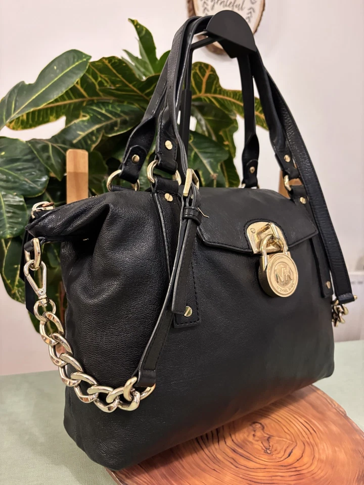 Michel Kors black  leather medium shoulder /crossbody bag/handbag 🌿work/ vgc  - Image 2 of 4