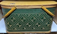 VtG Wicker & Wood Handmade Picnic Basket Hawkeye Burlington Woven IOWA, USA Made