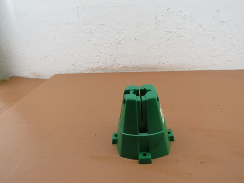 Weed Eater WT3100 String Trimmer OEM Clutch Drum Housing - Picture 4 of 5