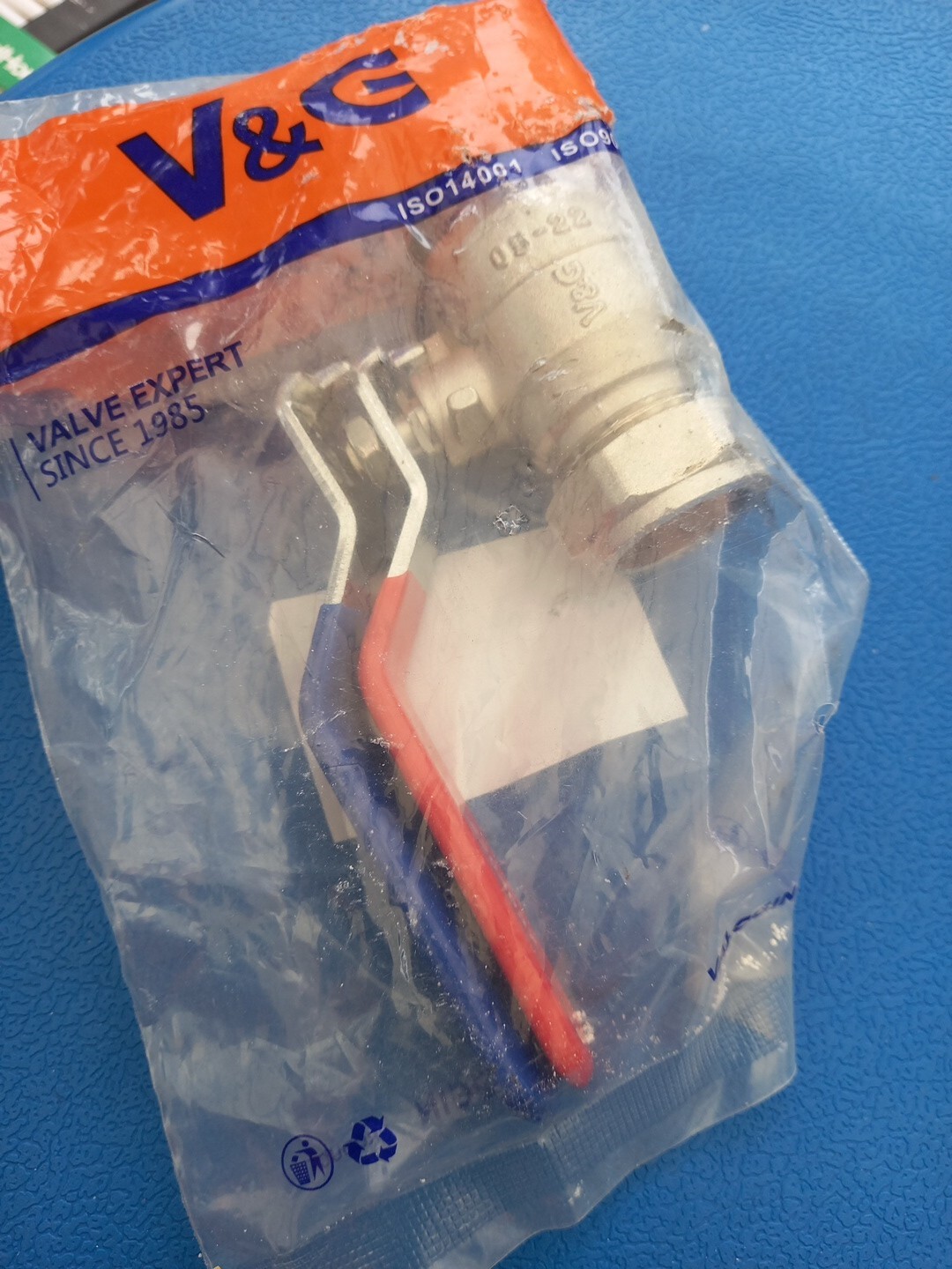 V&G 22mm Lever Valve Full Bore Hot or Cold Handle Ball Type Shut Off Universal