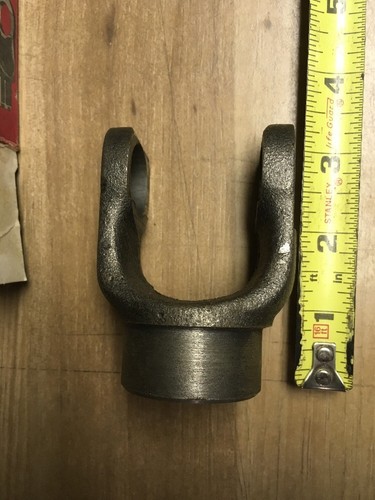 Muncie EY-140 End Yoke. New In Box - Picture 3 of 4