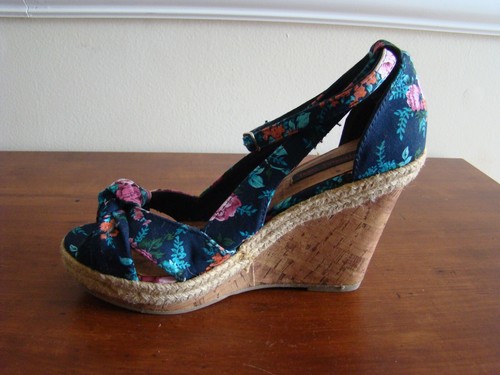 Material Niña Mujer Zapatos EE. UU. Talla 8 M Floral Cuña Sandalias Tela Verde Marino etc. - Imagen 6 de 8