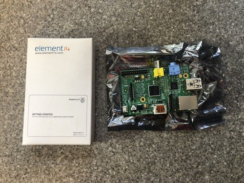 Raspberry Pi (c) 2011, WITHOUT Enclosure (1 each) - Picture 2 of 12