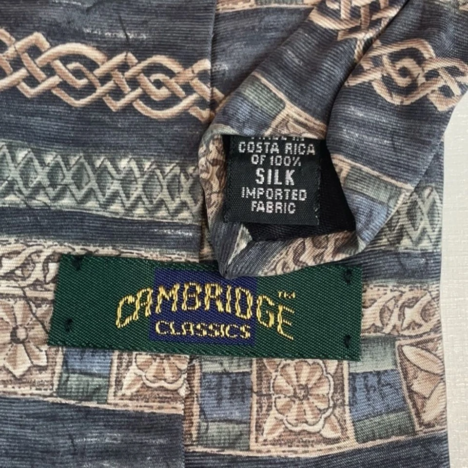 Corbata de seda clásica Cambridge para hombre - formal, profesional, elegante Foto 4 de 4