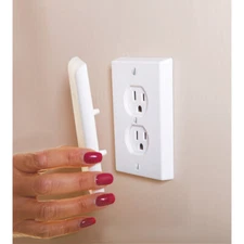 Dreambaby COVERPLUG Plastic Outlet Plug Cover Child Baby Safety Protector 2 PACK