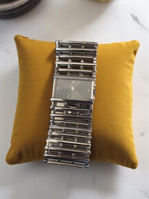 Montre Vintage Femme Non Testée - Style Rétro à Découvrir