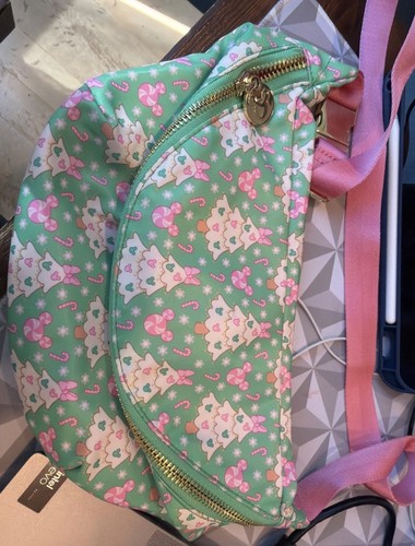Stoney Clover Christmas Jumbo Fanny