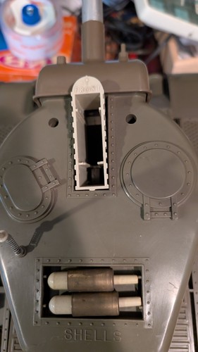 Remco U.S. Army Bulldog Tank working as intended with original box - Picture 8 of 12