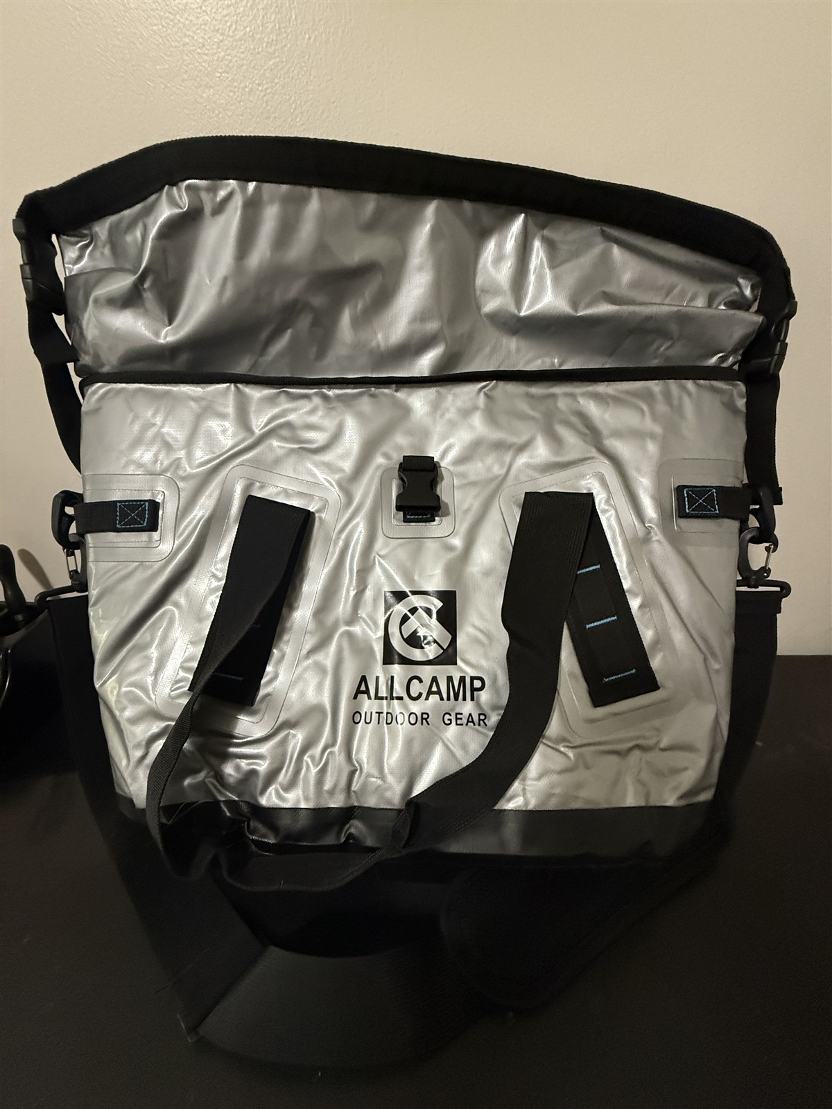 Bag Shoulder Strap 22" X 21" X 8" Silver