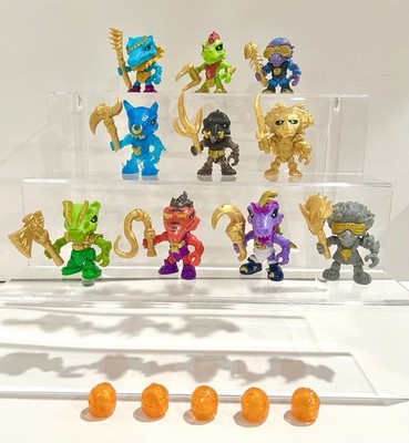 10 Treasure X Dino Gold Series 1 Hunter Figure Lot Set Complete Collector Owned