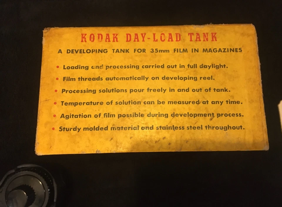 Tanque de carga diurna Kodak vintage para desarrollar películas de 35 mm en procesamiento de revistas Nuevo de Lote Antiguo Foto 3 de 4