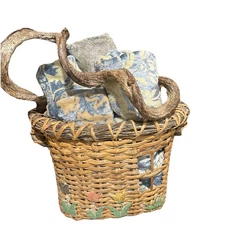 Vtg Primative Large Wicker Harvest Basket tulips root vine Handle 