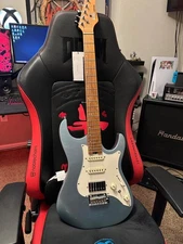 Donner DST-550 Electric Guitar Solid Double-cut Poplar Body Tremolo Bridge Blue