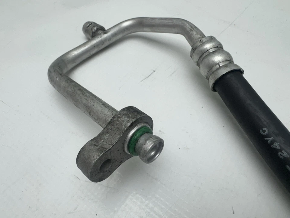 Línea de manguera de descarga de aire acondicionado Hyundai Genesis 2009-2014 OEM Foto 3 de 4