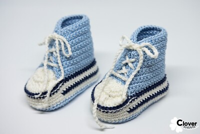 Babyschuhe / Booties/ Turnschuhe in liebevoller Handarbeit für Baby/Reborn 0-3 M