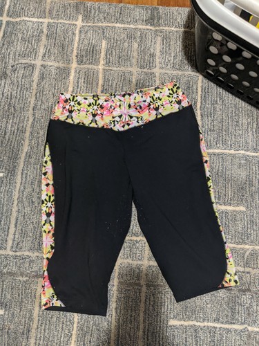 Livi Active Lane Bryant Capri Leggings 
