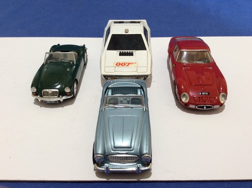 Corgi 007 Lotus Healey 3000 Ferrari GTO and MGA Convertible - Picture 4 of 6
