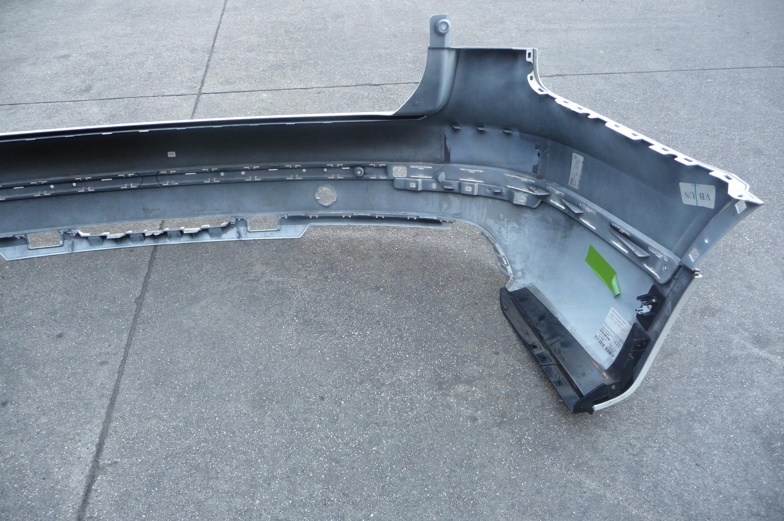 2017-2019 Bentley Bentayga BY636 rear Bumper Cover 36A807301AC OEM OE H6