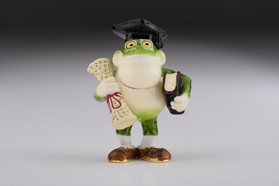 Frosch professor Kasten von Keren Kopal mit oesterreichischen Kristallen
