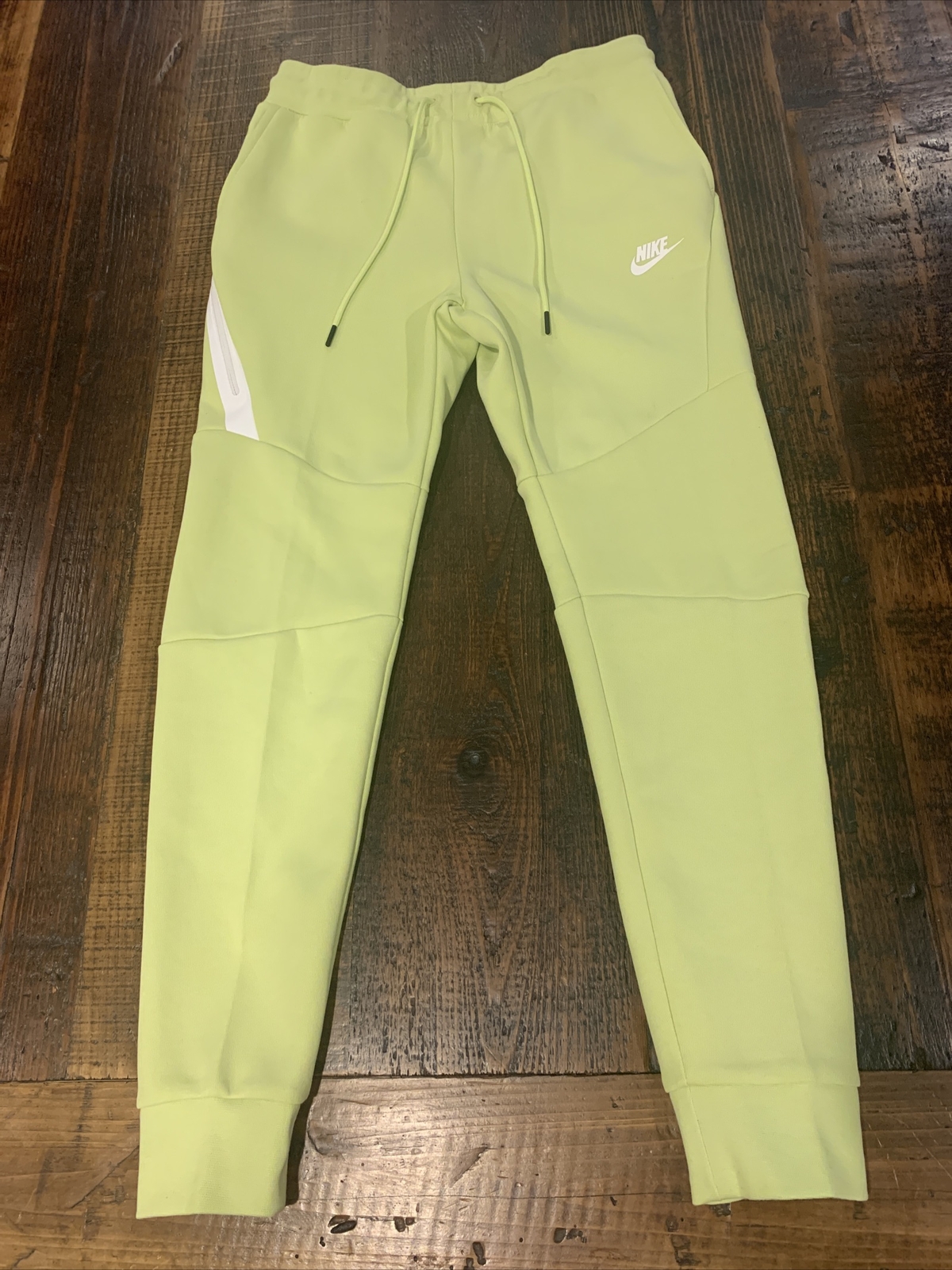 nike tech fleece shorts slim fit