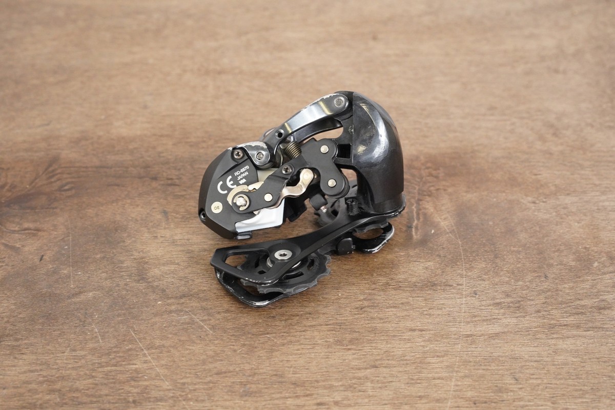Shimano Ultegra 6870 Di2 11 Speed Electronic Rim Brake Shimano Ultegra 6870 Di2 11 Speed Electronic Rim Brake