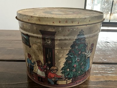 Vintage 1981 Happy Holidays Christmas Popcorn Metal Tin  Decor