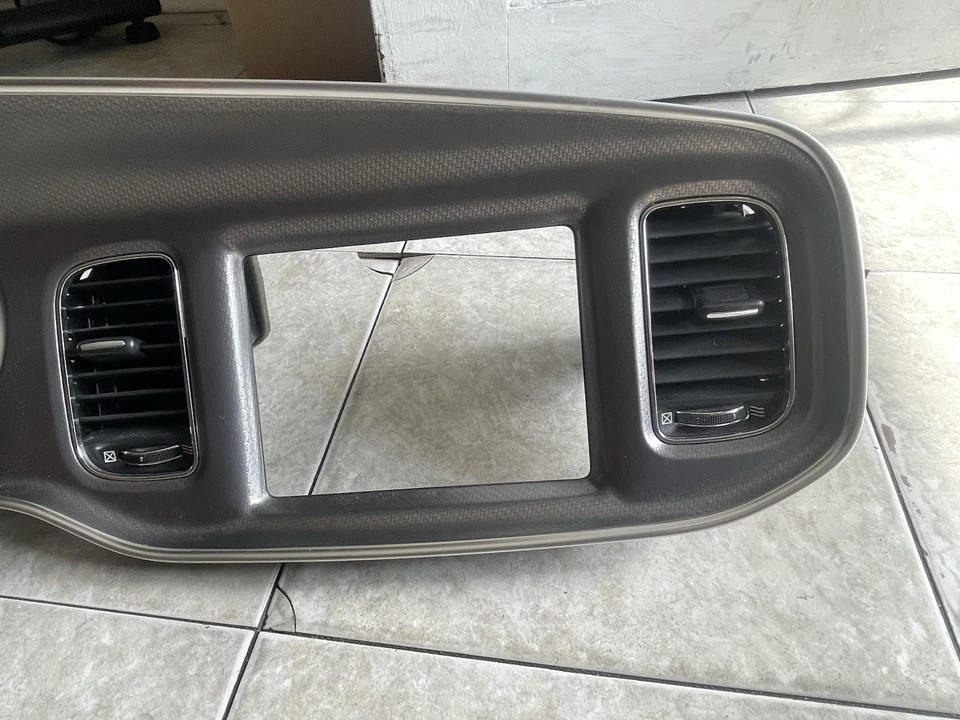 Cuadro de instrumentos bisel calibre OEM#L0199607AB 2011-2014 Dodge Charger 8,4" Foto 4 de 4