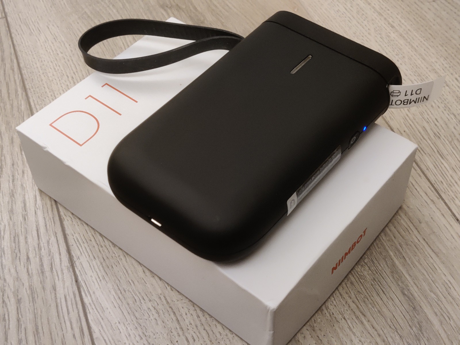 Niimbot D11 Mini Label Printer - Smart Portable Wireless Bluetooth