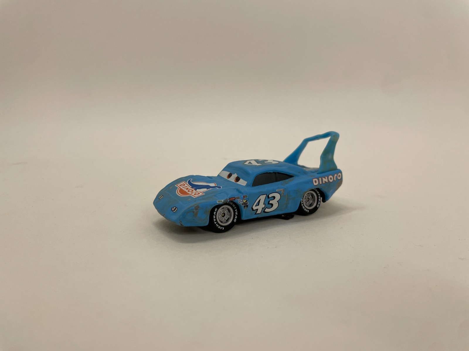 Disnet Pixar Cars Metal King Wrecked Dinoco Lightning McQueen Used