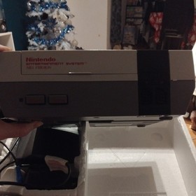 Nintendo NES Action Set Boxed Super Mario Duck Hunt 3 Controllers Working