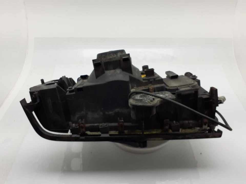 Faro delantero VOLVO 940-960 N/S 1990-1998 5 puertas Estate LH   Foto 4 de 4