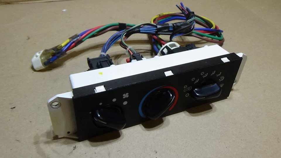 1999-2004 Jeep Wrangler TJ AC Heater Climate Control Switch - Image 3 of 4