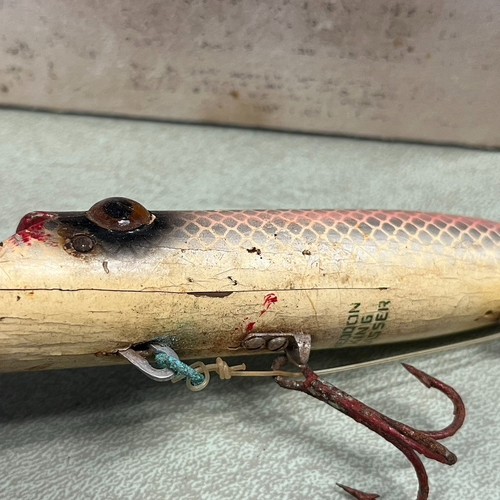 ESCA DA PESCA VINTAGE HEDDON KING BASSER SHINER SCALA VETRO ORSACCHIOTTO OCCHIO BELLA - Foto 11 di 15