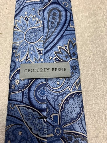 GEOFFREY BEENE MENS TIE SHADES OF BLUE WITH WHITE 3.75 X 61 - Picture 4 of 4