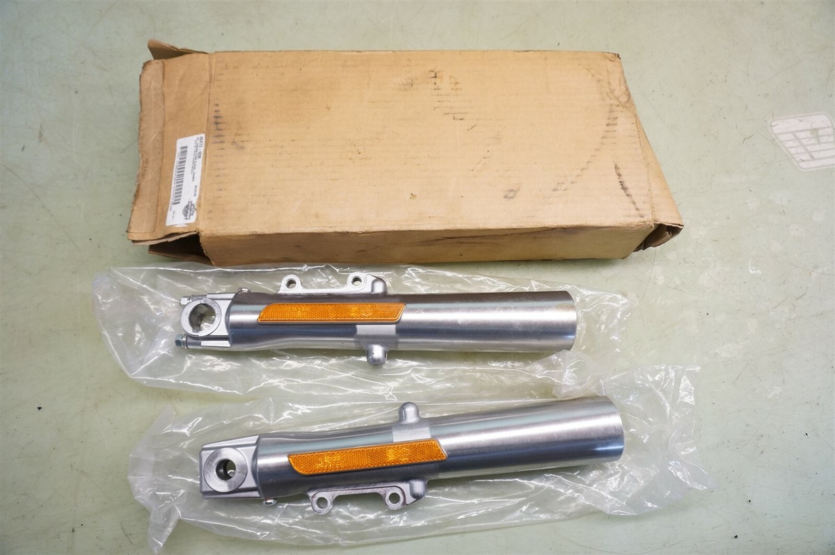 NOS Harley Davidson 46472-00B front fork sliders 00-13 road king