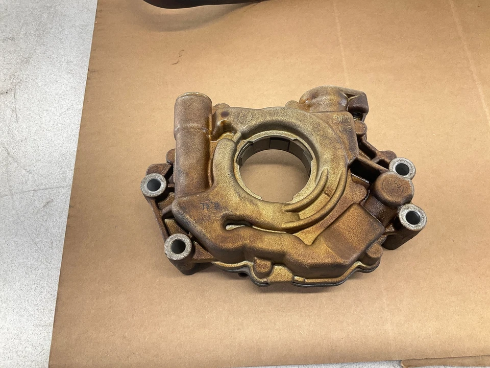 Bomba de aceite del motor 13-24 RAM 2500 6,4 L y tubo de recogida de aceite OEM CM Foto 4 de 4