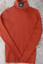 Nine Bull Men's Long sleeved Turtleneck sweater. NWT. Sz S. B02