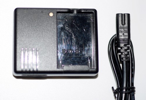 Battery Charger for FujiFilm NP-60, Ricoh DB-40, Casio NP-30, Kodak KLIC-5000 - Picture 2 of 14