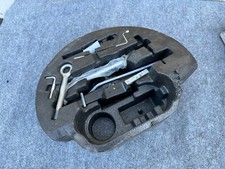 EMERGENCY SPARE TIRE WHEEL TOOL KIT ASSEMBLY OEM  74K 14-19 MASERATI GHIBLI Q4