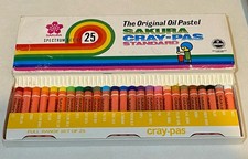 Cray-Pas Spectrum Colors Sakura Set of 25 Crayons Oil Pastels