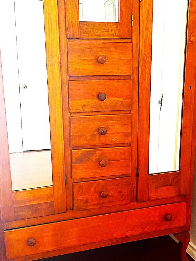 Armario antiguo, espejos de armario 3 puertas, ruedas de 6 cajones patas inferiores 1943 Foto 4 de 4