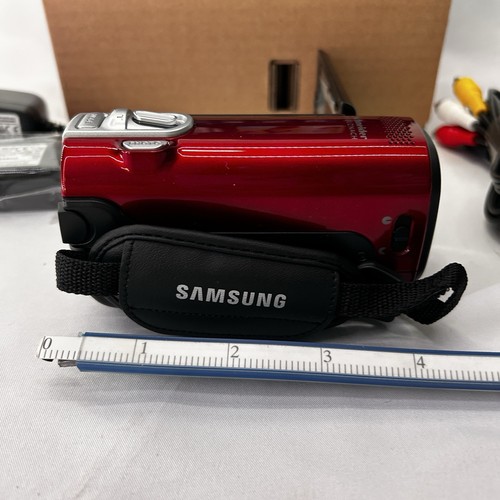 Samsung SMX-F40RN Digital Camcorder- Red, New, Open Box. - Picture 6 of 19