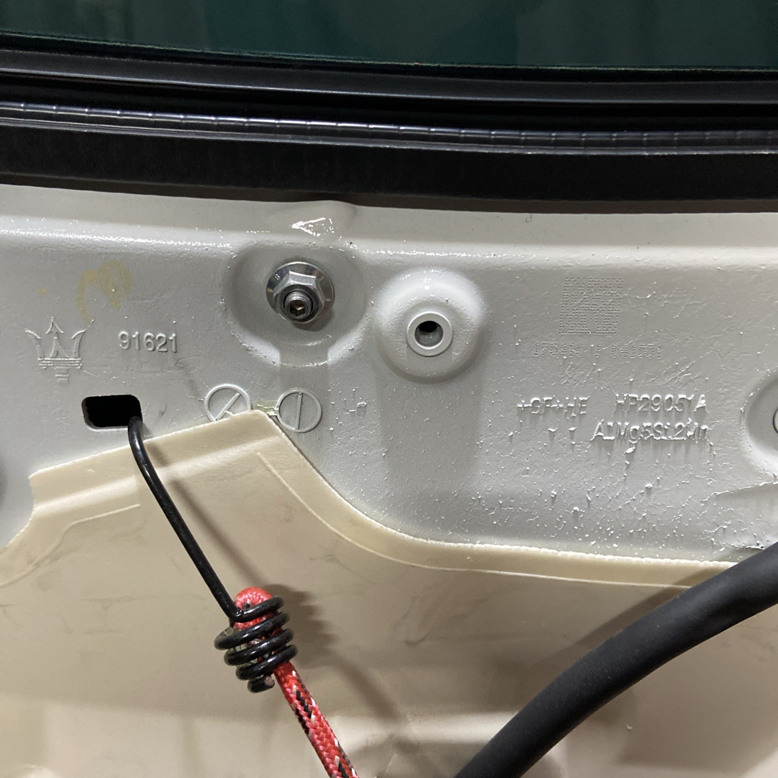 2017-2024 Maserati Levante M161 Rear Left Door Assembly White VR.268 OEM *NOTE*