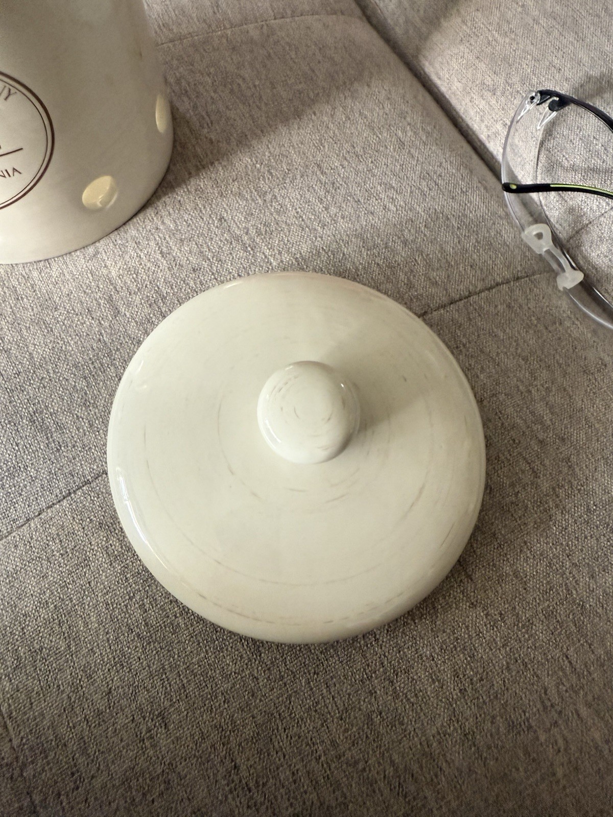 CHEFS Fresh Valley Farm GARLIC Stoneware Canister - Gently Used