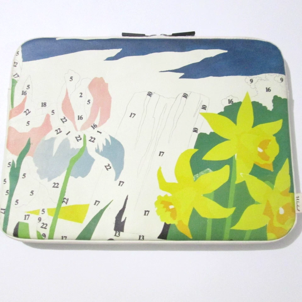 Incase Laptop Tablet Case Sleeve Andy Warhol Paint By Numbers Daffodils Macbook - Image 2 of 4