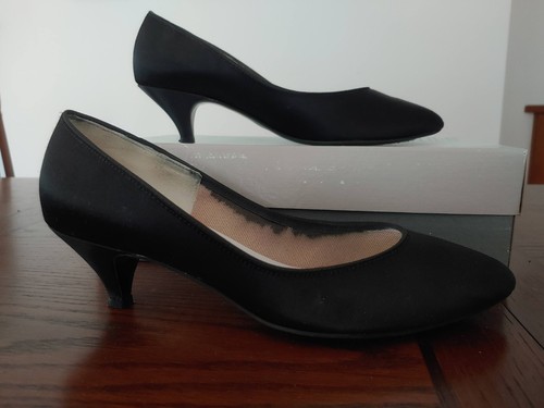 Vintage 1990s Studio6 Kinney 2" Satin Heels/Pumps/Shoes -- dyed black, size 9M