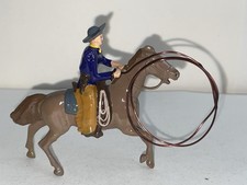 Britains Lead Toy Soldier Picture Pack 35B - Cowboy on Horse With Lasso