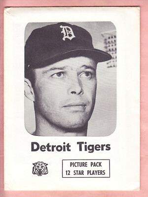 1967 TIGERS TEAM ISSUE COMPLETE SET OF 12 IN ORIGINAL 1967 TIGERS TEAM ISSUE COMPLETE SET OF 12 IN ORIGINAL