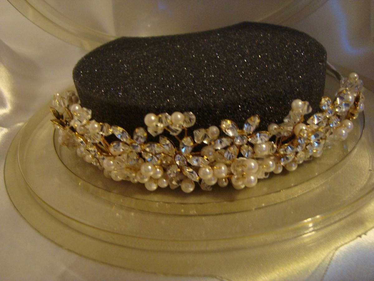 Davids Bridal Tiara Silver with Coll. Freshwater Ivory 