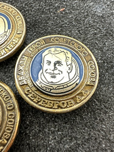 5 Vintage Badges Pins Cosmos Space Program Cosmonauts USSR - Picture 6 of 12